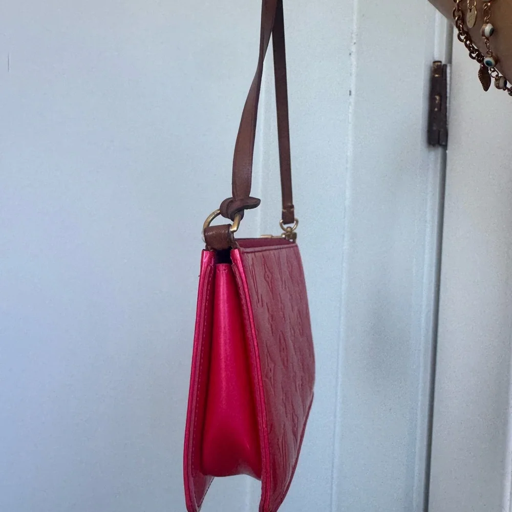 Louis Vuitton Vernis Monogram Pochette Accessoires Pink Bag with COA - Picture 8 of 13